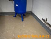Промышленный напольный плинтус из ударопрочного ПВХ для пола цеха фото1