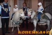 пони, кони, трон фото0